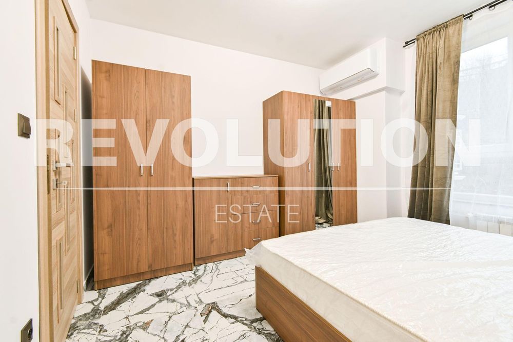 Двустаен апартамент в ж.к. Дружба 2.