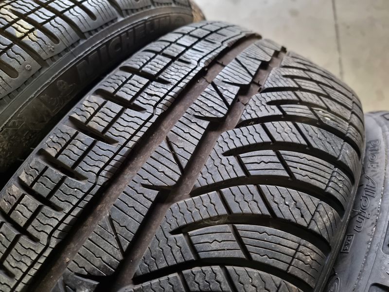 225/50/18 MICHELIN 4бр RunFlat