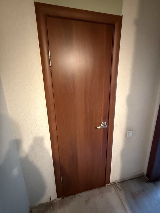 Продаю двери межкомнатные