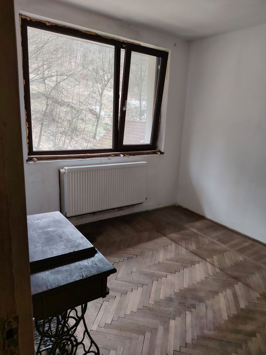 Vand apartament cu doua camere in Baile Olănești