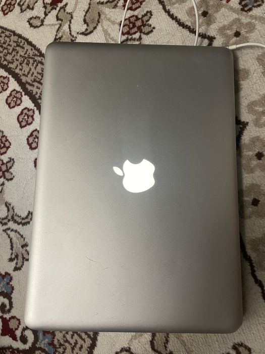 Продам macbook apple