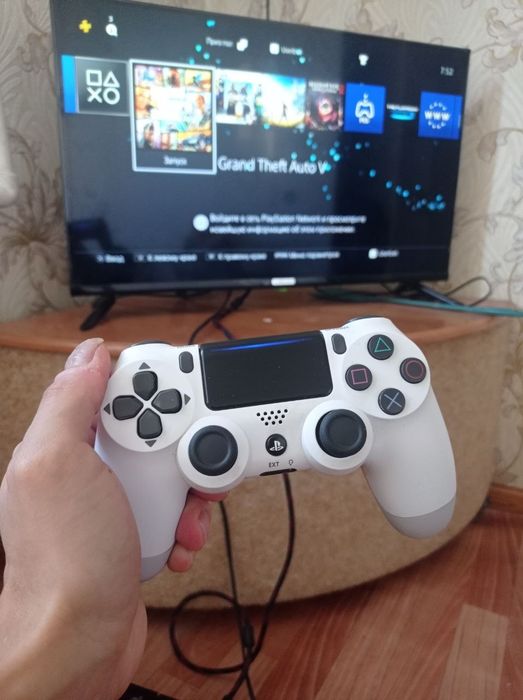 SONY Play Station 4 сатылады