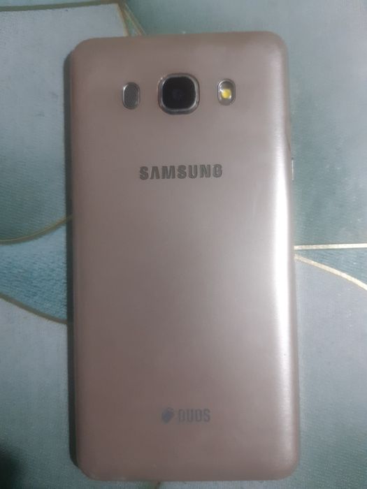 Самсунг  J 510,16гигабайт