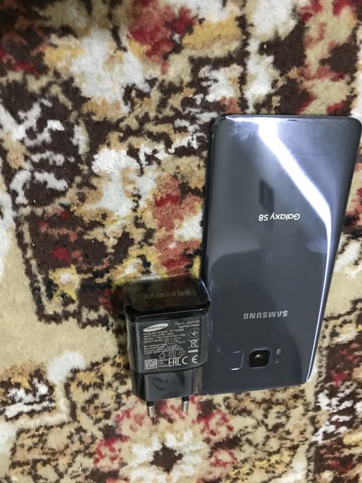 Vand capac+incarcator originale pentru samsung s8 noi