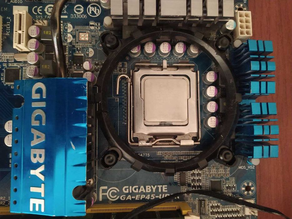 Комплект ддр2 без видеокарты с кейсом и монитором