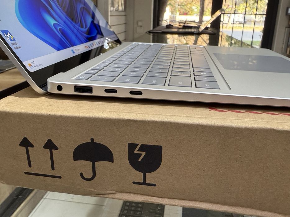 Microsoft Surface laptop 7 (Platinum)