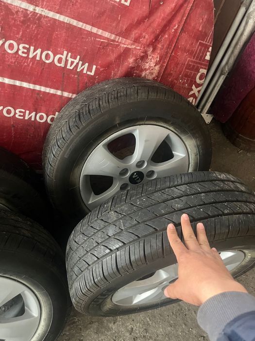 шины продам летние с дисками