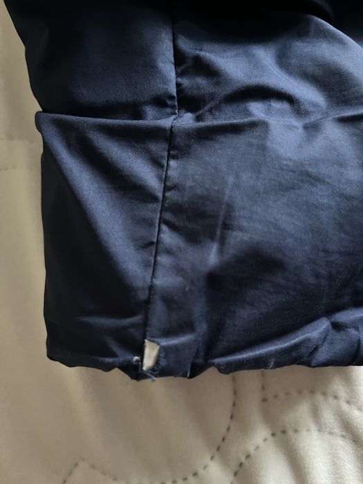 Яке Nike синьо.