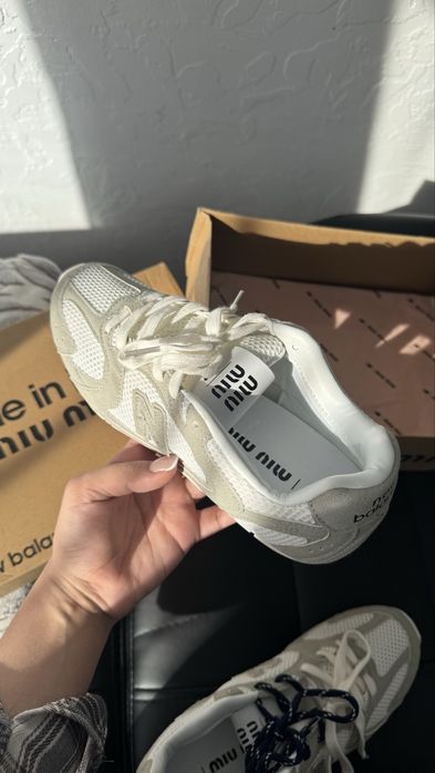 Продам кроссовки new balance miu miu