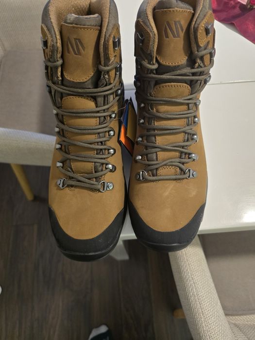 Мъжки зимни обувки MENNON