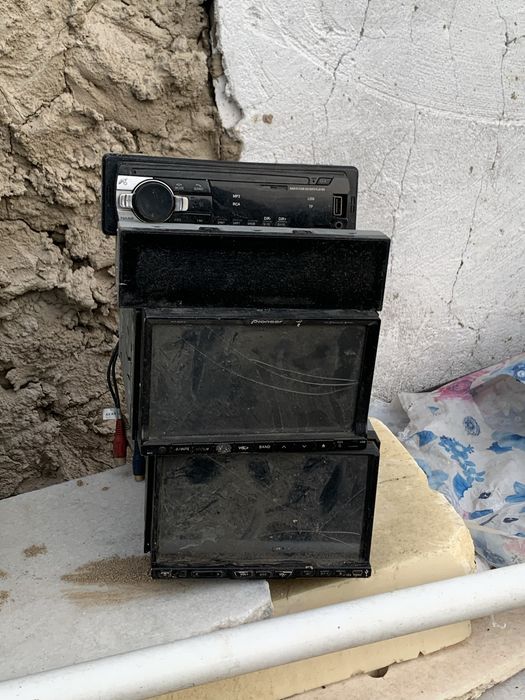 Продаются магнитолы
