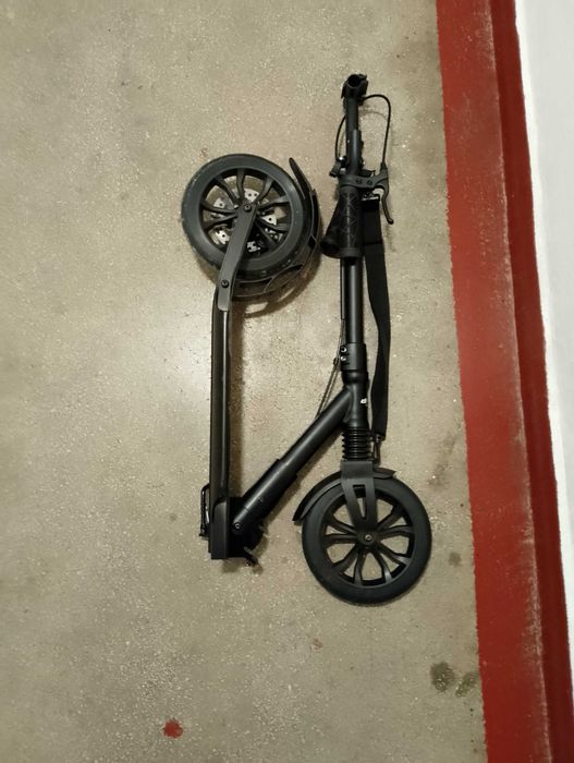 Trotineta DHS pliabila noua ( 3 bucăți )