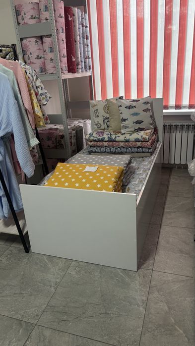 Продам детскую кроватку 160/90