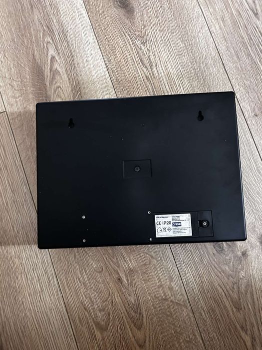Светеща LED кутия с букви 30х22см
