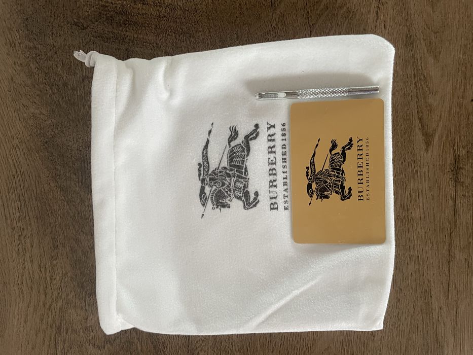 Curea buerberyy argintie