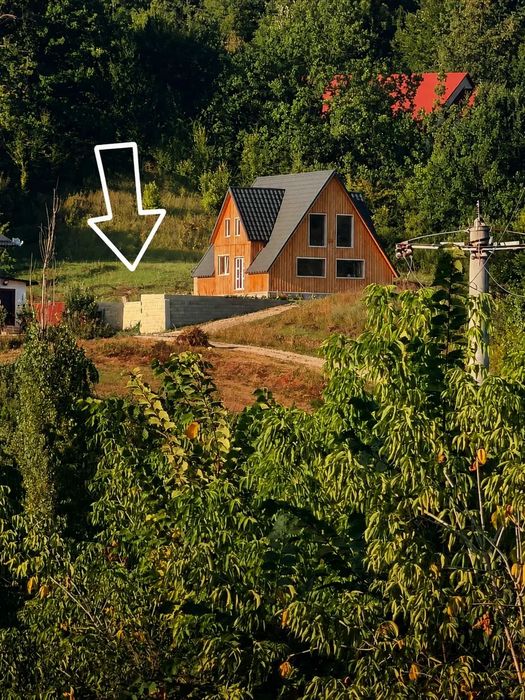 Vand teren in Podiș Margineni