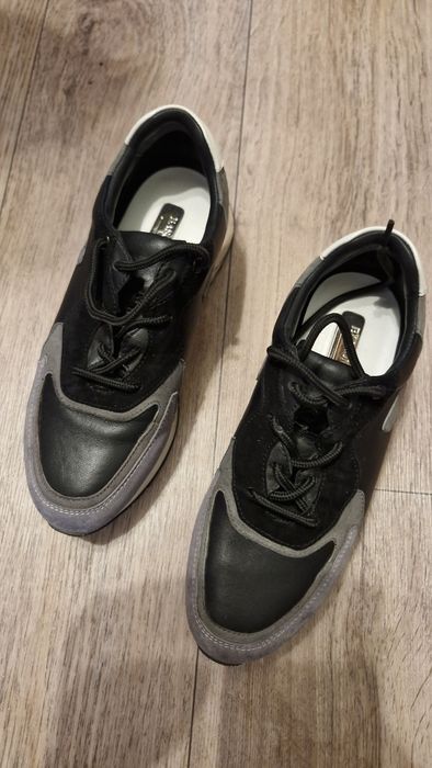 Продаю обувь женскую