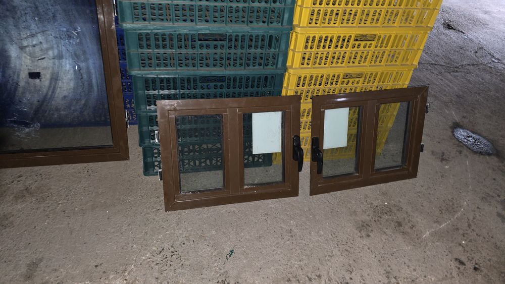 Vand ferestre aluminiu cu geam termopan diverse dimensiuni
