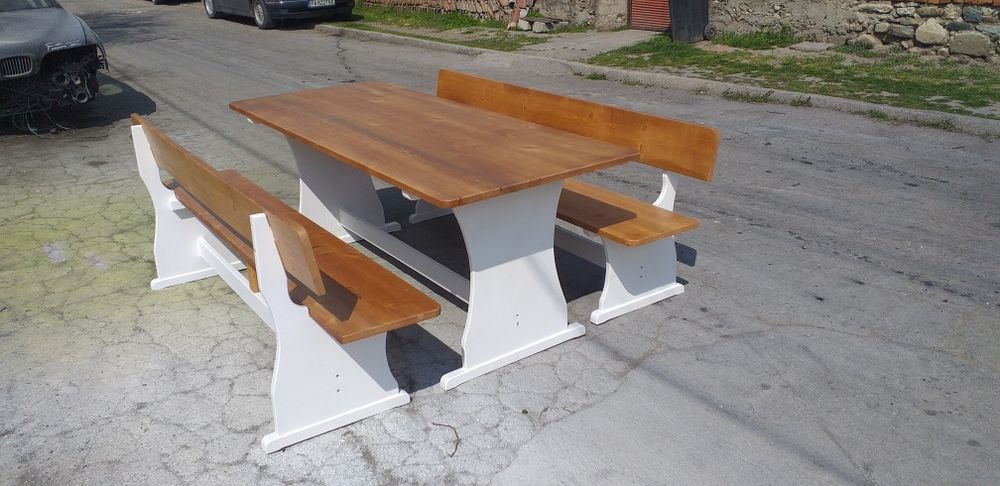 Баварски маси и пейки