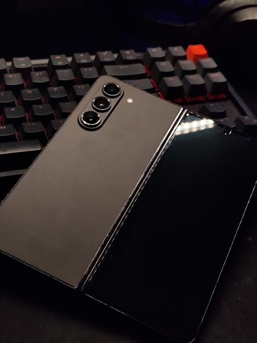 Samsung galaxy z fold 5