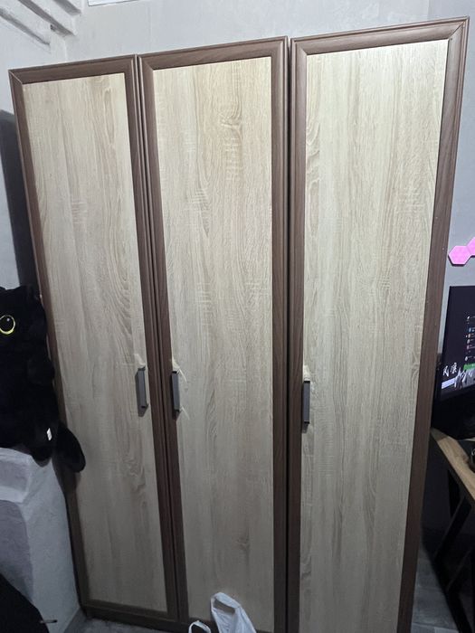 Продам шкаф нахожусь в прихане