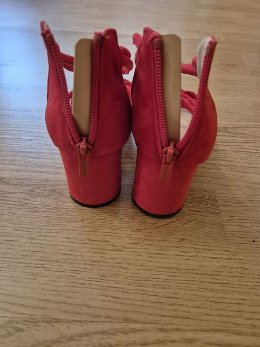 Официални и Ежедневни обувки и сандали на ток в отлично състояние!