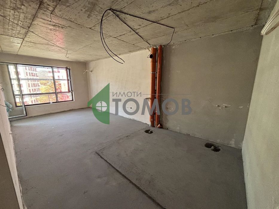 Просторен многостаен апартамент в кв. Аязмо