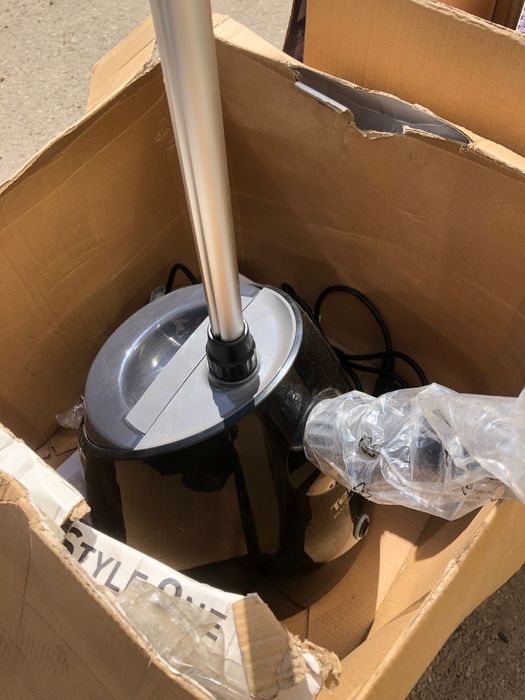 вертикальный отпариватель для одежды бренда Tefal