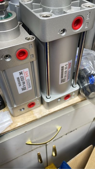 Цилиндр пневматический