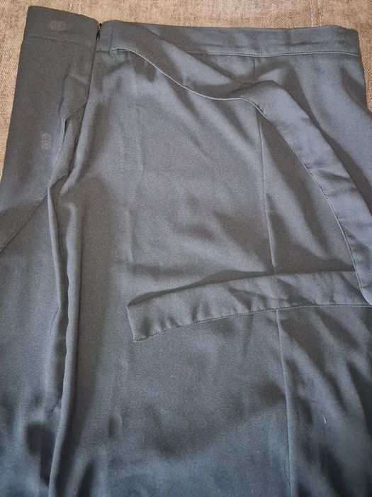 Продаю 2 новые юбки