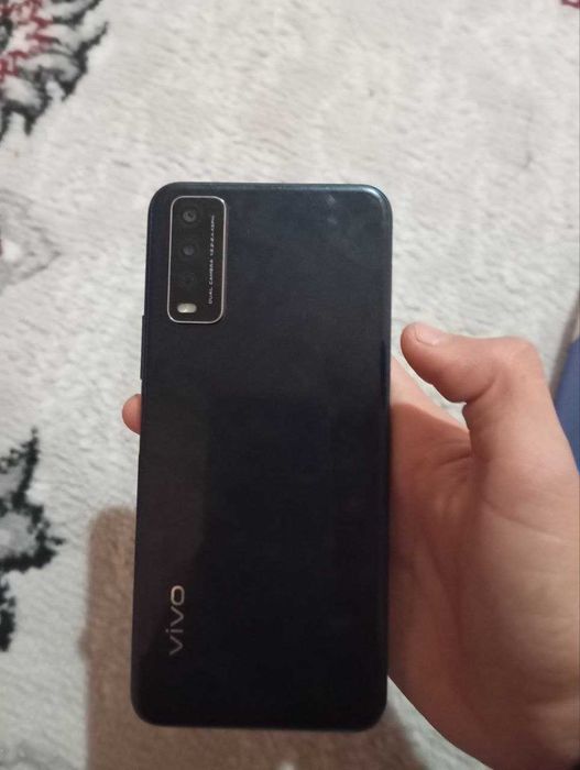 Telefon vivo y12c karobka dakument bor yangi