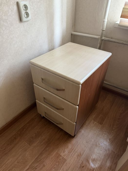 Тумбочка офисная