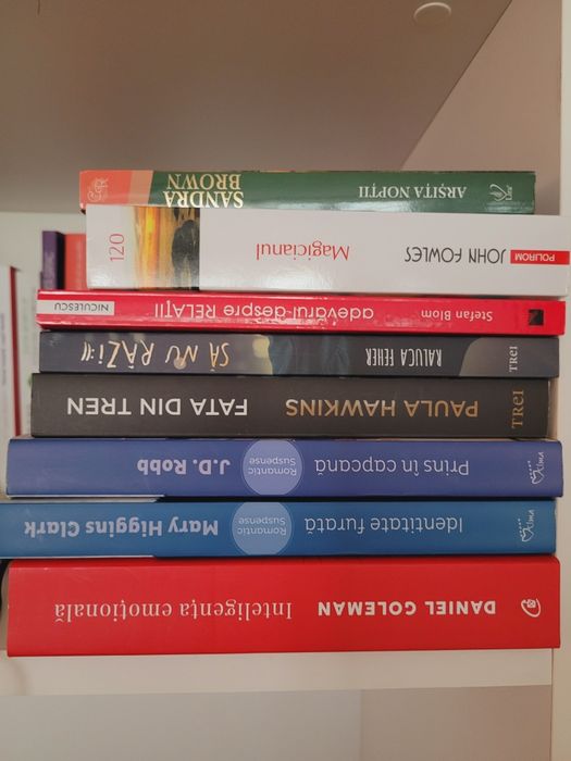 Vând carti stare buna și foarte buna