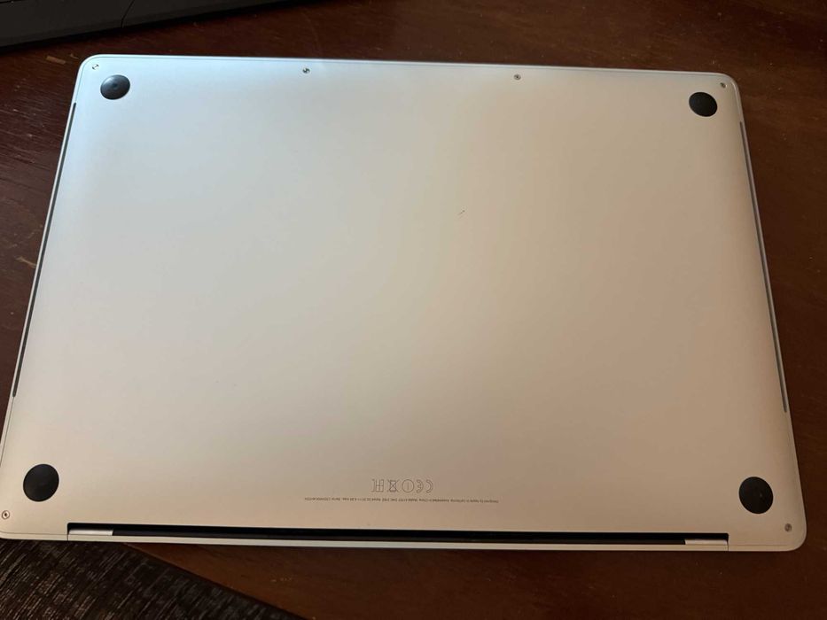 Custom MacBook Pro 15 Mid 2017 Touchbar Silver