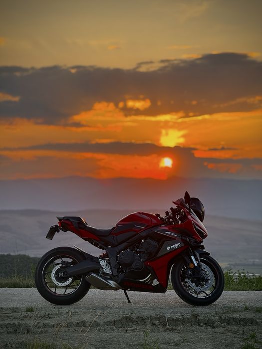 Vand Honda CBR650R, model 2023