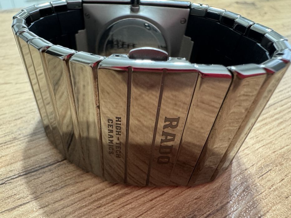 Продам часы Rado