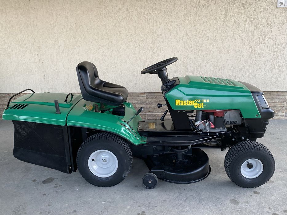 Tractoraș tuns gazon MasterCut 92-155 - stare impecabilă