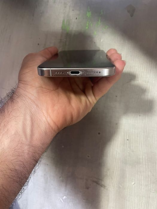 Apple 15 pro max 256 akb 100 менялся акб