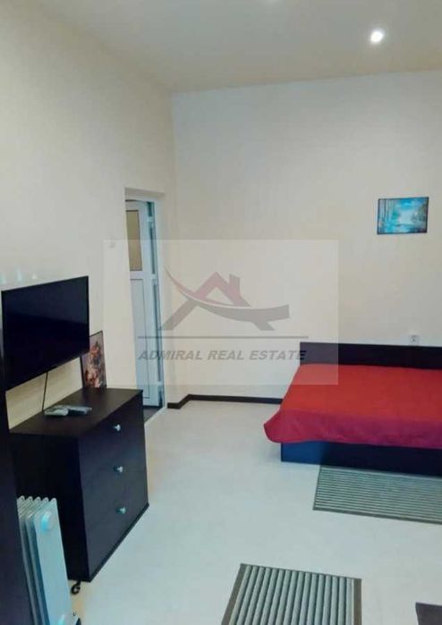 Дава се под наем Двустаен апартамент в Варна, Базар Левски - 53 кв.м за 275 € - Снимка #2