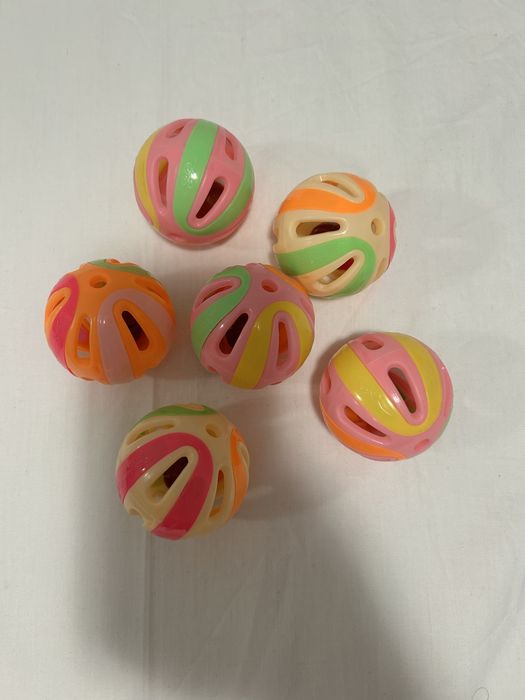 Детски пластмасови топчета със звънче