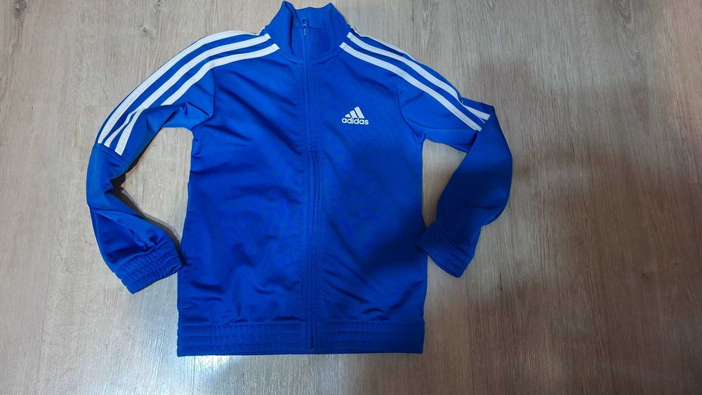 Детски дрехи и играчки по 4 евро