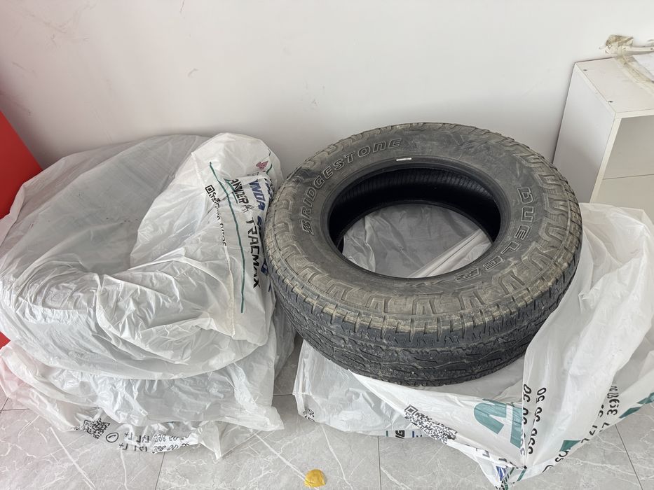 Продам шины 265/70R17