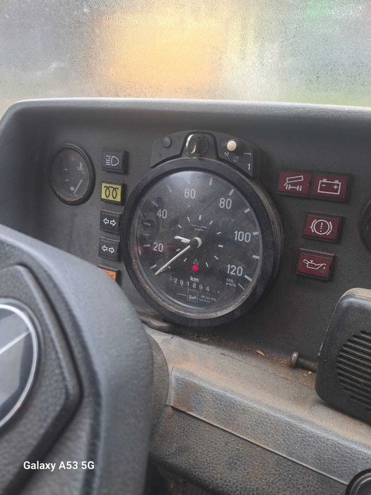 Mercedes 408D roti duble pe spate