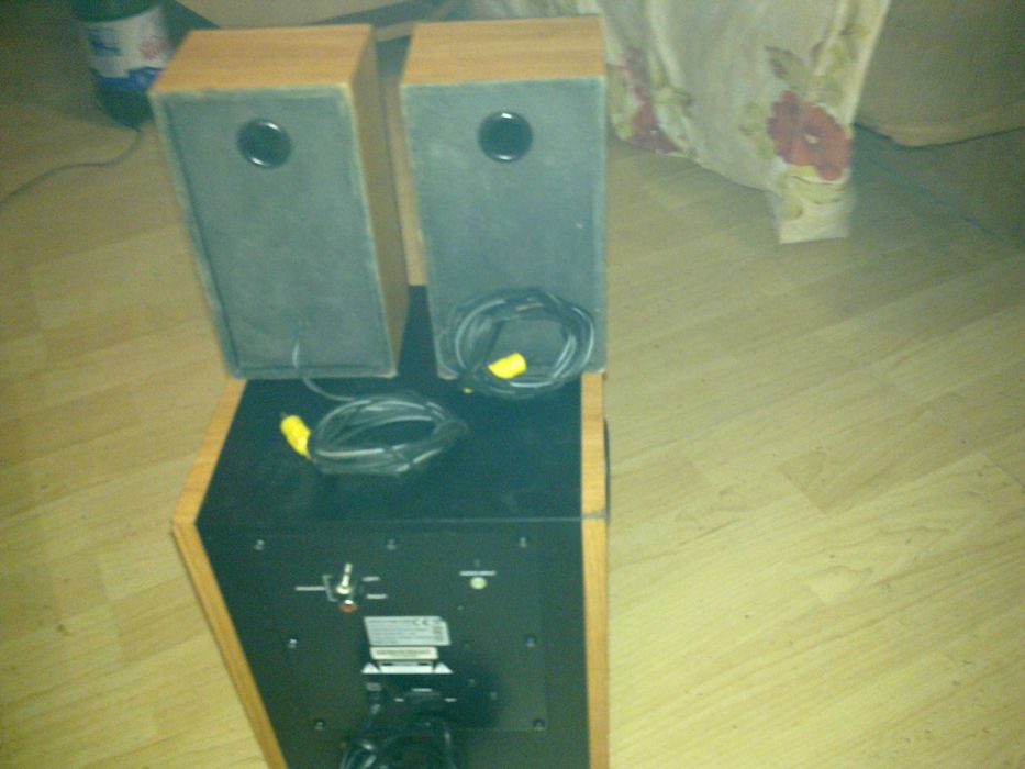 Sistem audio 2+1 Genius, prima generatie