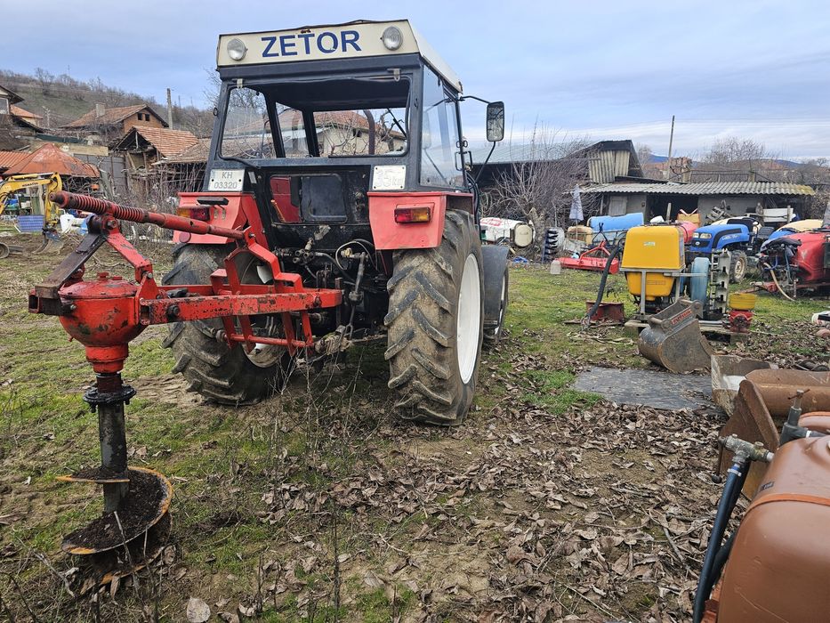 Трактор с челен товарач Зетор zetor 7745