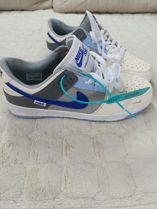 Продам кроссовки Nike