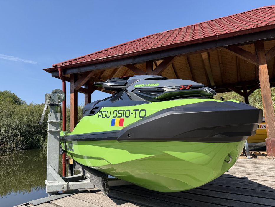 Ski jet Seadoo RXT - X RS 300 Full/ Muzica HIFI/ IBR/ Doar 70ore!! Inmatriculat RO/