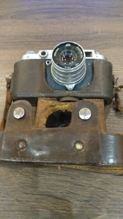 Стар лентов фотоапарат ФЕД