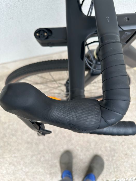 Gravel Canyon Grail CF SL 7 (2023) Mărime M – Carbon, GRX 800/600, DT Swiss – Rulată puțin, doar pe asfalt - stare excelentă.