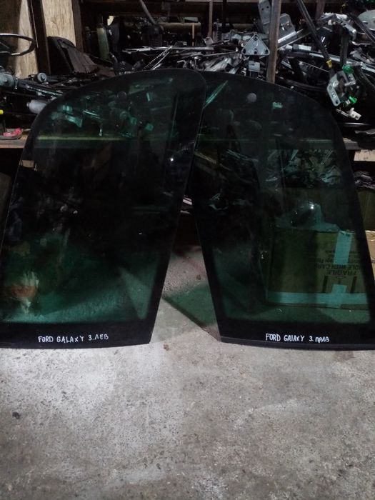 Стекла боковые на Ауди А4В6 универсал